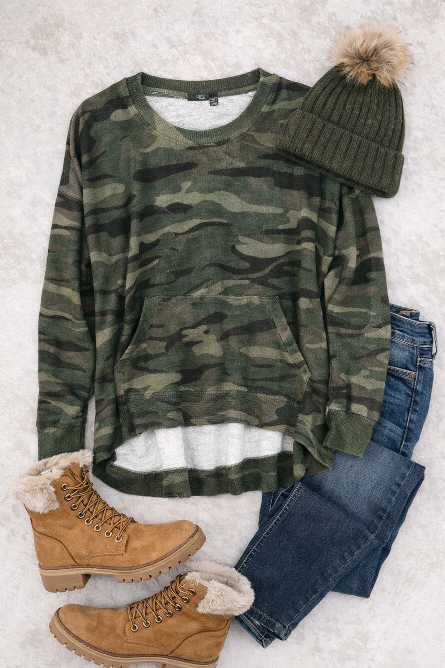 RDI Womens Medium Camo Thermal Top Hi-Low Hem Kangaroo Pocket Green NWOT